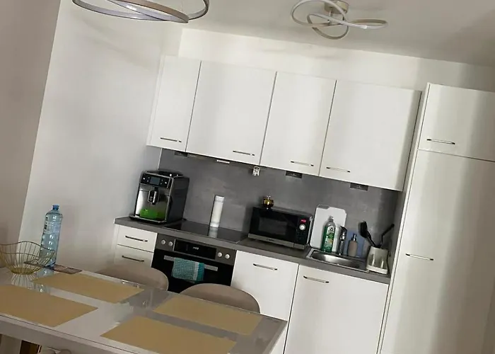 Apartman Schoene, Moderne Bei Der U Bahn Bécs